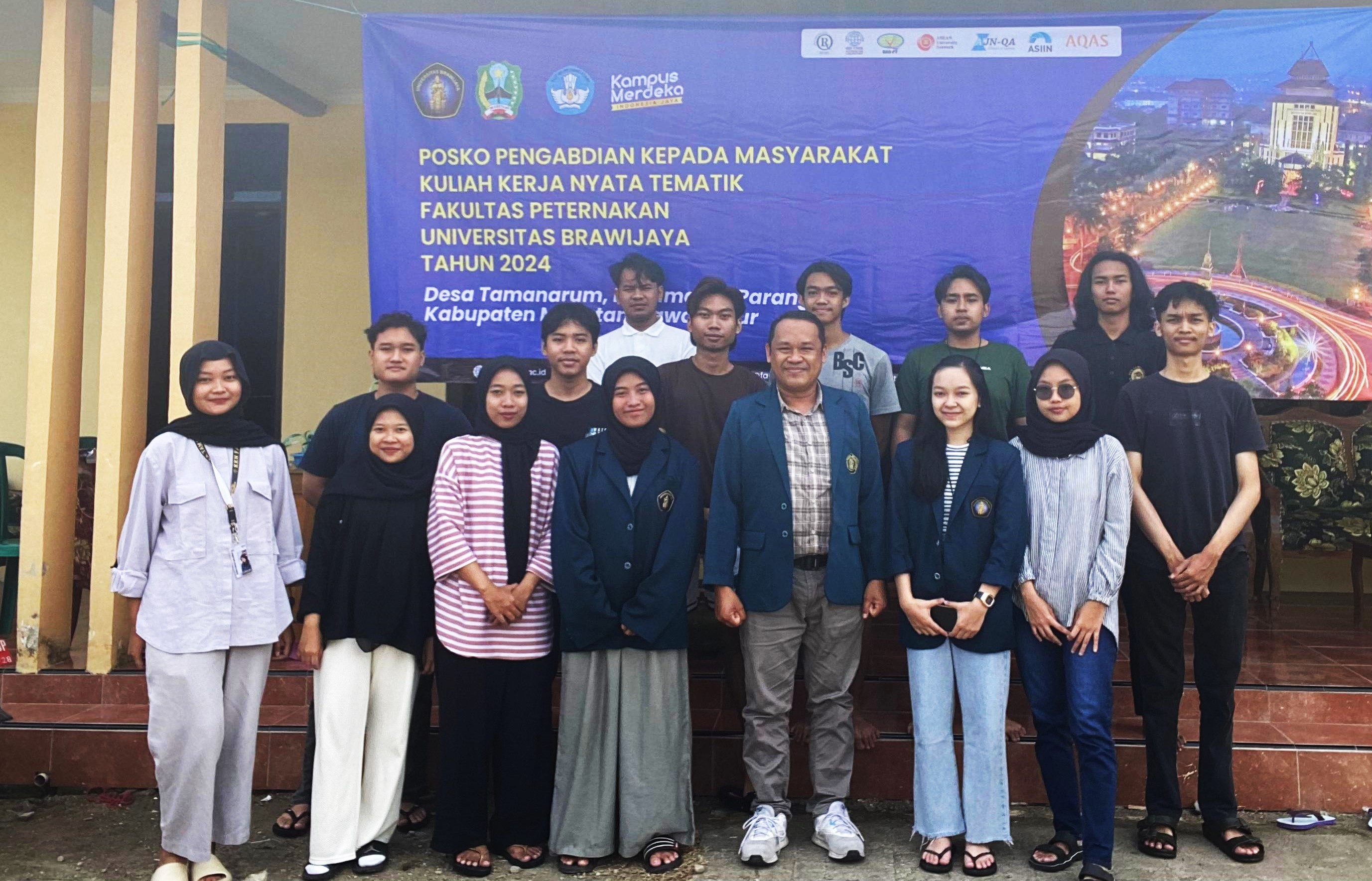 KUNJUNGAN KELOMPOK 10 BERSAMA DPL KKN FAKULTAS PETERNAKAN UNIVERSITAS BRAWIJAYA KE BALAI DESA TAMANARUM